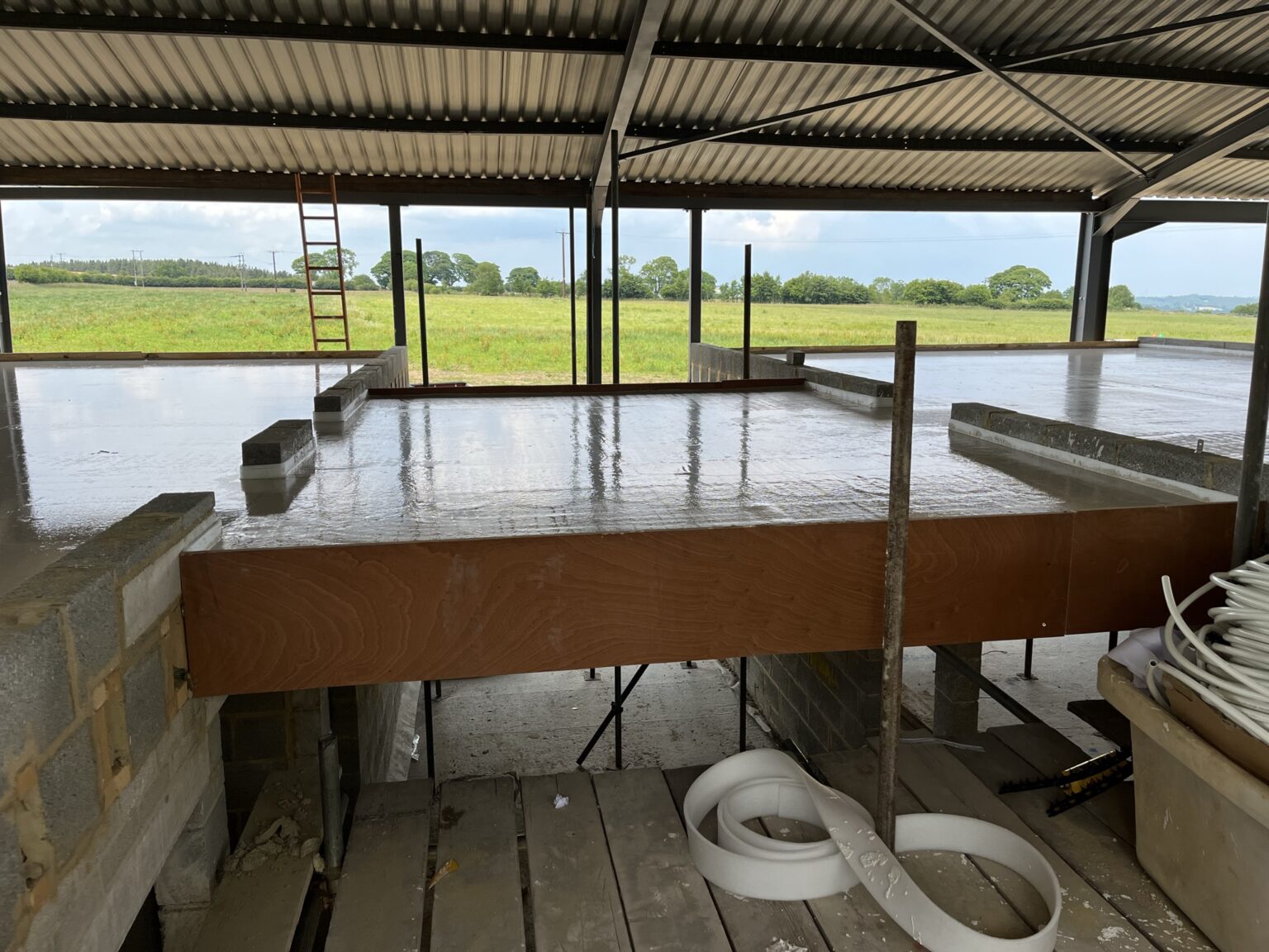 Cow Close Barn with Heat Pump and Underfloor Heating CDI